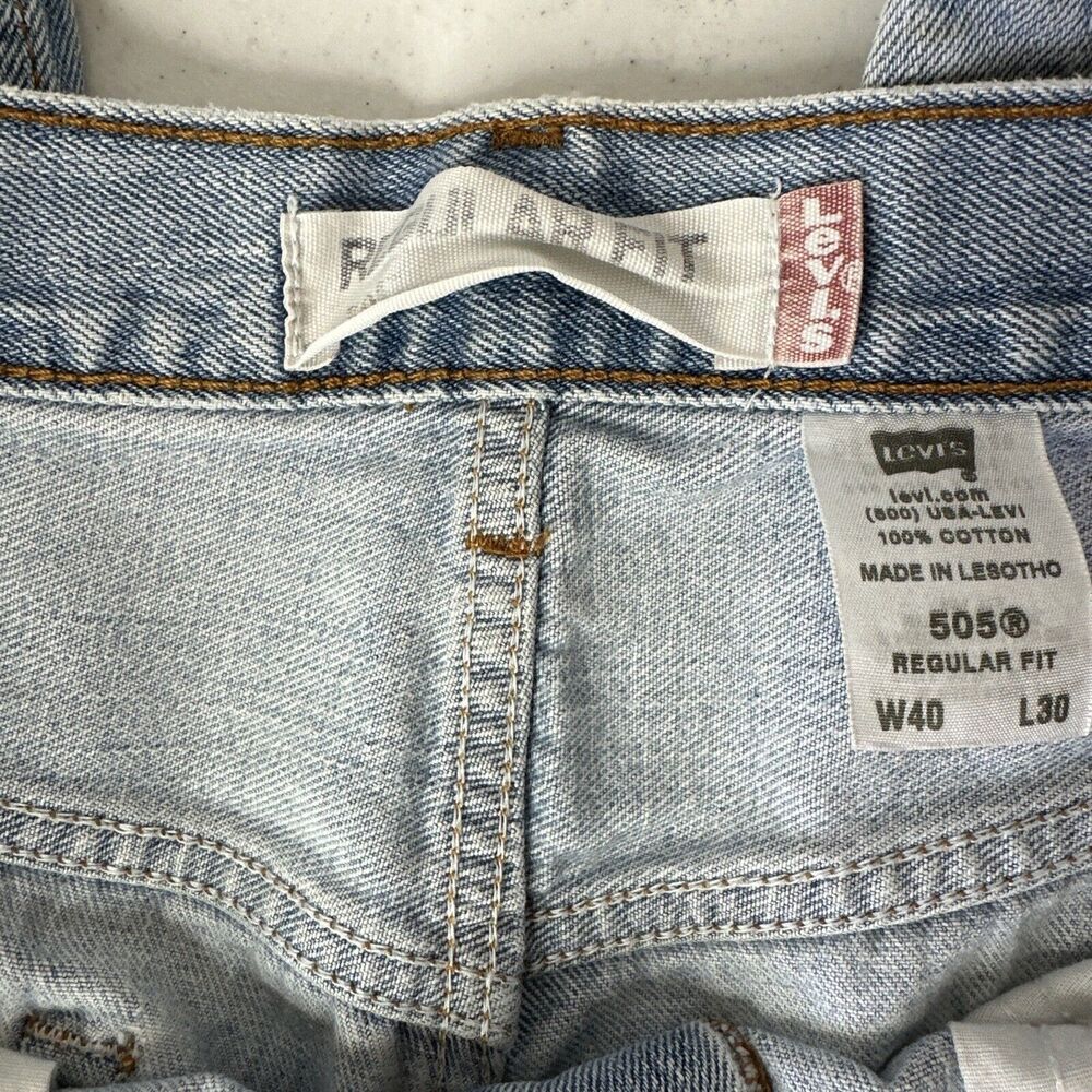 Levi’s 505 Regular Fit Straight Leg 40”x30” Light Wash Jeans‎ - Picture 10 of 10